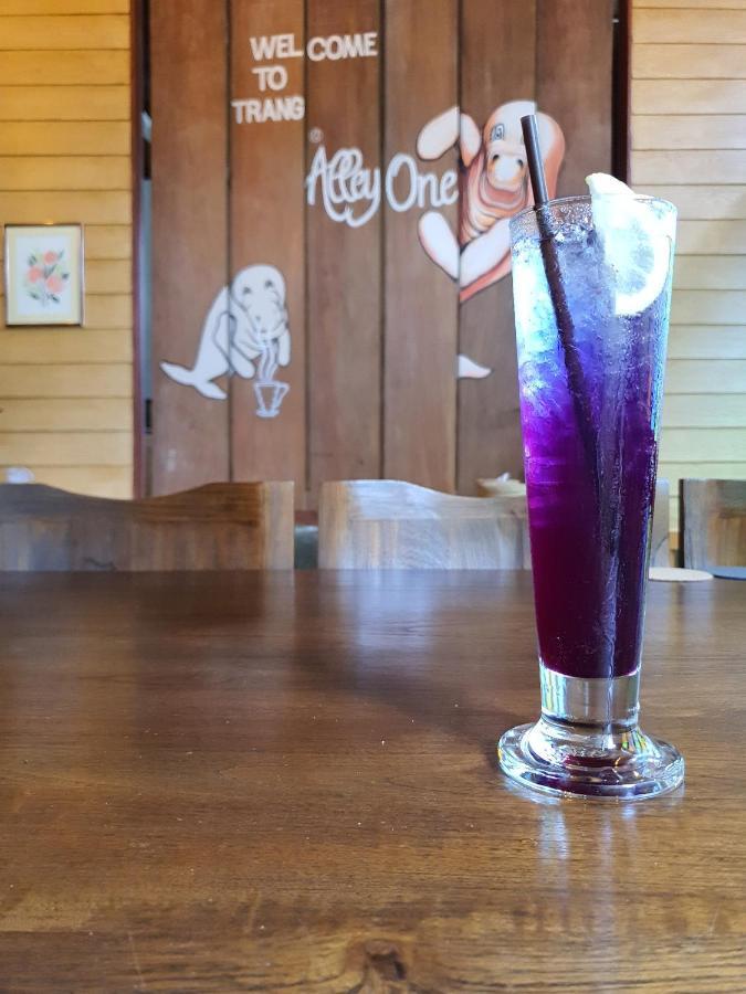 Bansoi 1 & Alley One Cafe 트랑 외부 사진